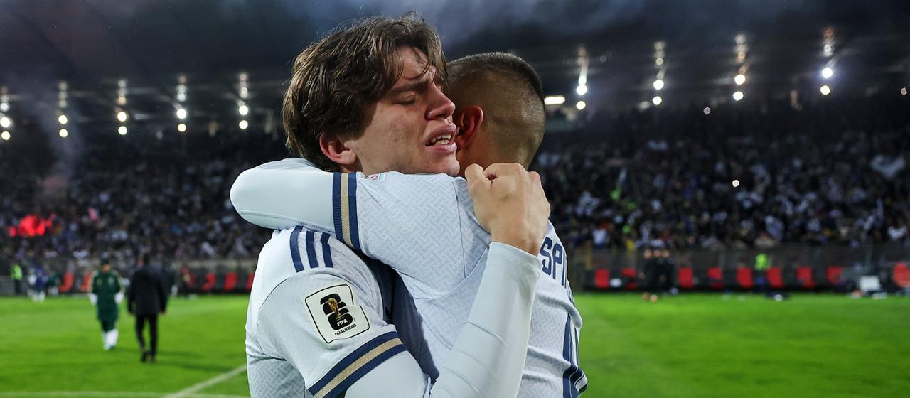 Marco Palestra and Leonardo Spinazzola after the defeat against Bosnia