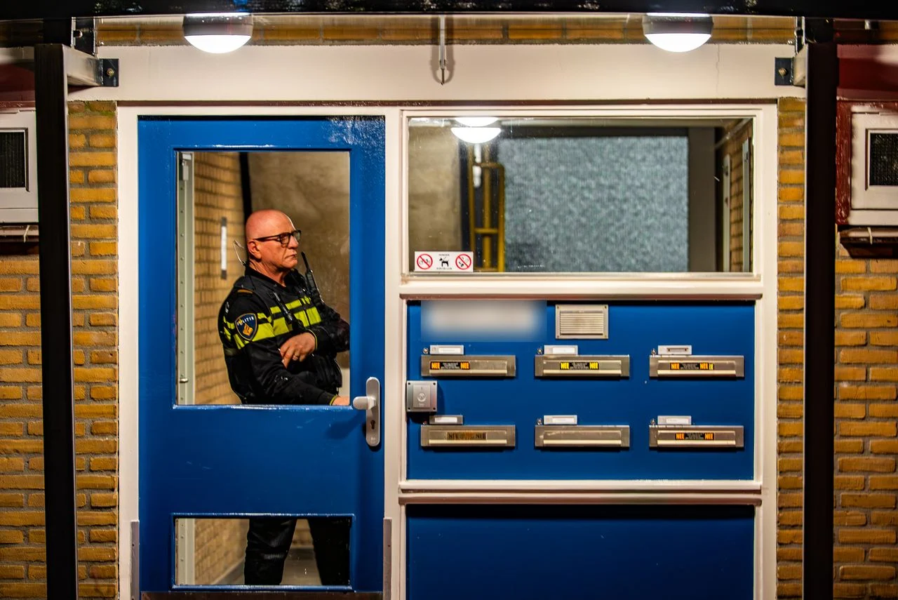 Police are investigating the home where a dead woman was found (photo: Lucas Lammers / Heitink Press Agency).