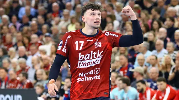 Flensburg's Marko Grgic cheers | picture alliance/Michael Hundt Flensburg's Marko Grgic celebrates