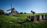 Next to this mill, on the Gein river, southeast of Amsterdam, a handful of mega turbines will be built, if it is up to project developers and a number of farmers.