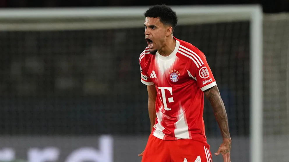 Luis Díaz (29) bejubelt seinen Treffer zum 4:5