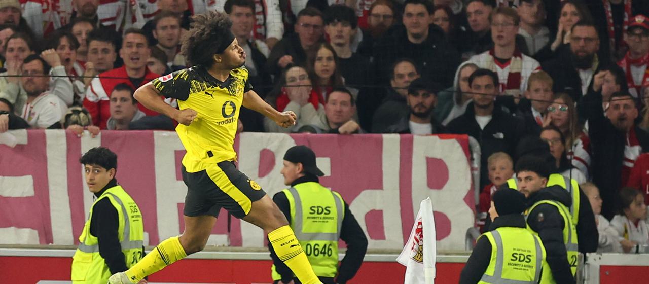 Karim Adeyemi celebrates his own goal