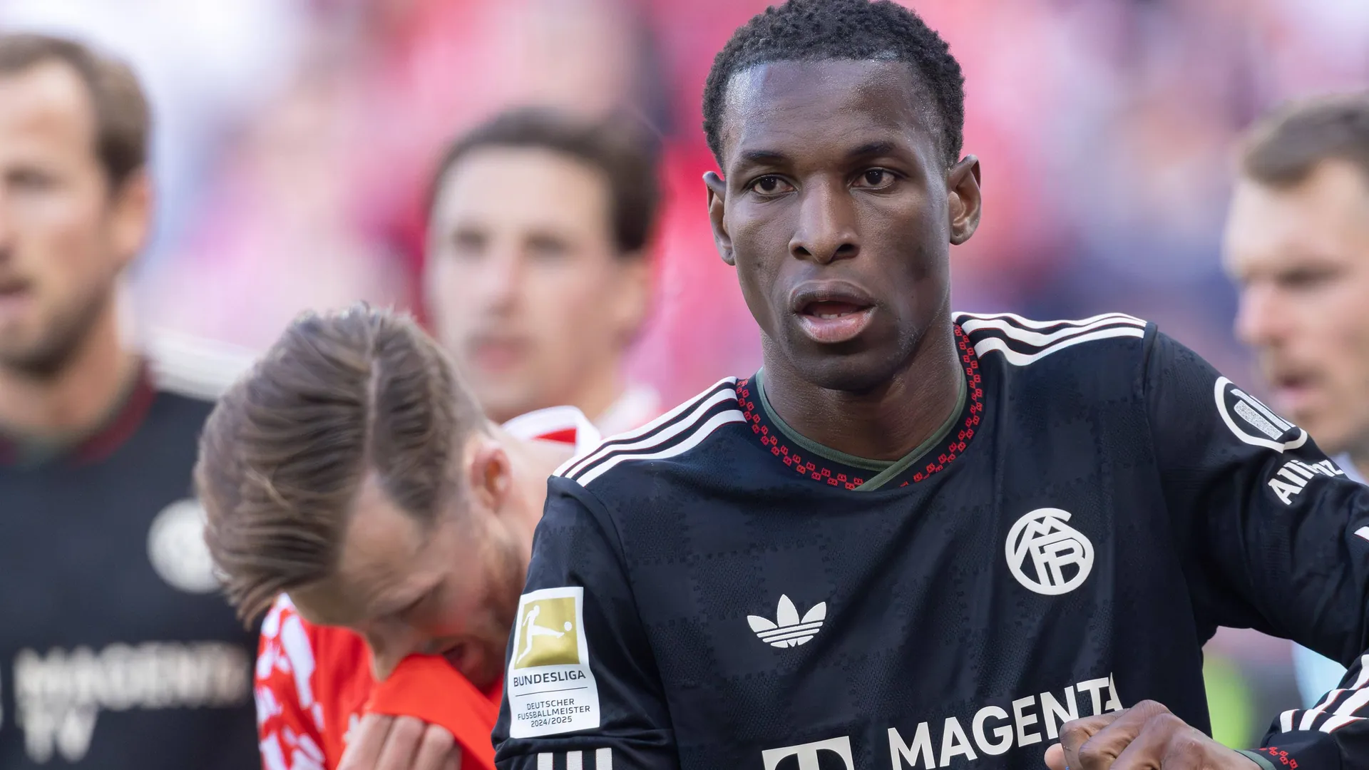 Nicolas Jackson: The striker is under contract with FC Bayern as a loan player.