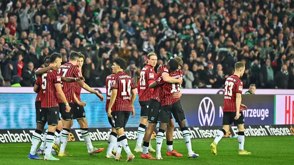 Hannover's players celebrate a goal | picture alliance/dpa | Swen gatekeeper Hanover's players celebrate a goal