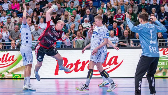 Hanover's Justus Fischer | IMAGO / Jan Guenther Hanover's Justus Fischer