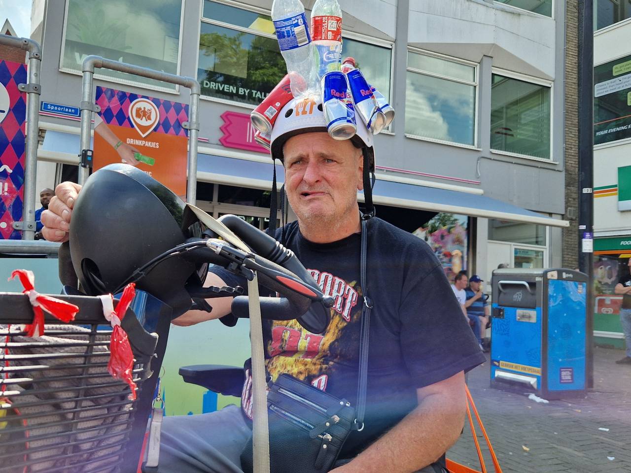 https://api.omroepbrabant.nl/img/f/$width$/$height$/0.54/0.37/bWVkaWEvcHJvZC80NTE2NTUxLmpwZz9zdj0yMDE5LTA3LTA3JnN0PTIwMjAtMDEtMDFUMDAlM 0EwMCUzQTAwWiZzZT0yMDQwLTAxLTAxVDAwJTNBMDAlM0EwMFomc3I9YiZzcD1yJnNpZz1vTTZLZ3VYSG1KWHY0cE1WT0Znb2lsU3lmVkZUSGgwNkZWNDMlMkI1dmREeFElM0Q=