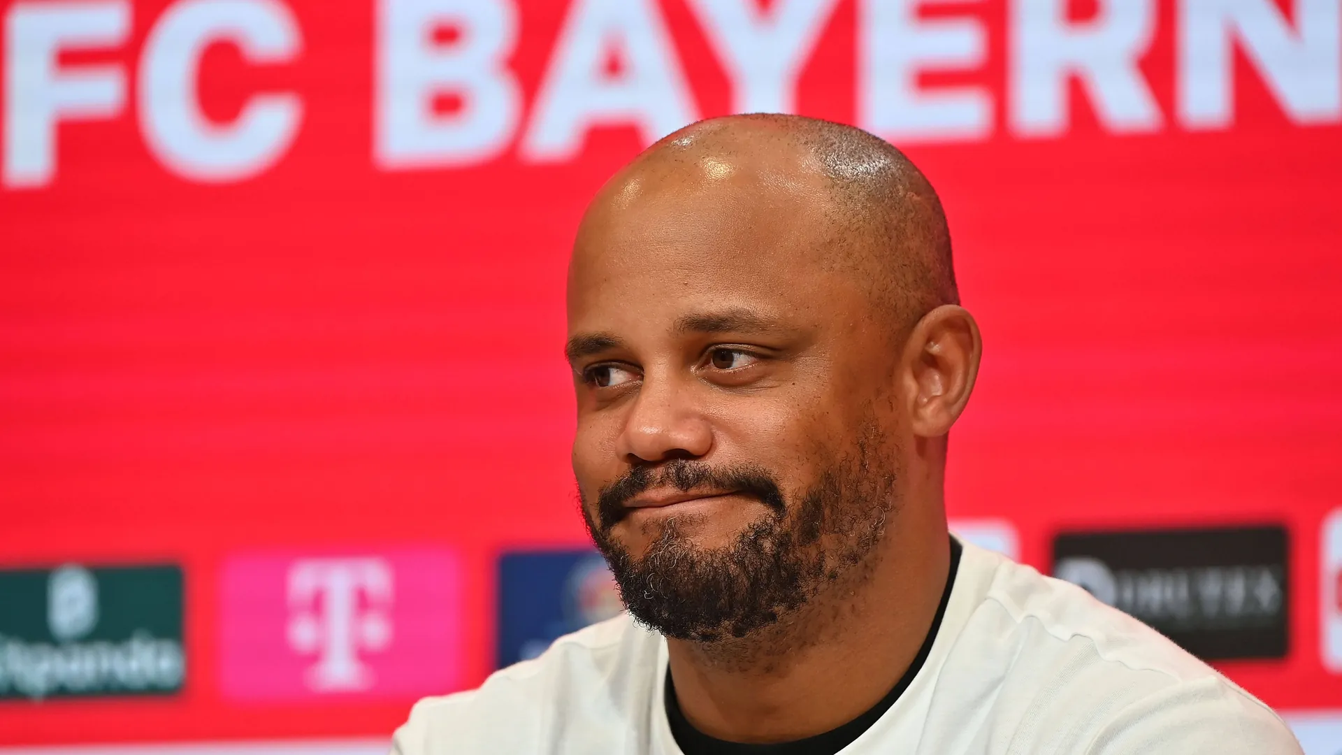FC Bayern coach Vincent Kompany: He didn't want to talk about the game against Paris at the press conference.