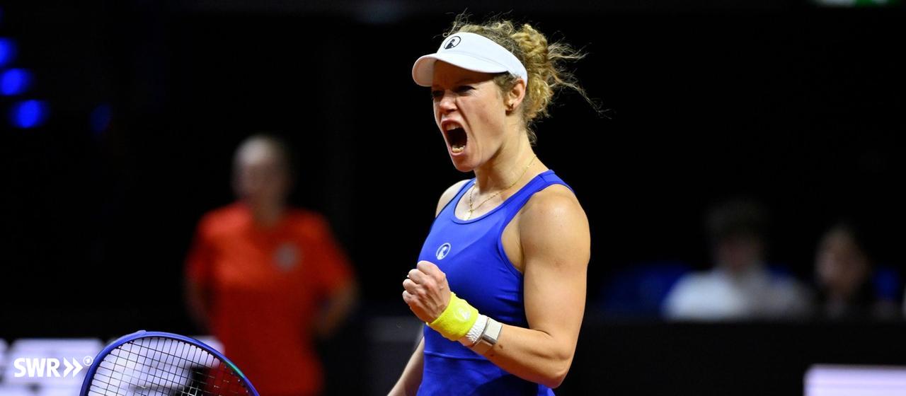 With a concentrated performance on Monday evening, she won her opening match at the Porsche Tennis Grand Prix against Bulgarian Viktorija Tomova 4:6, 7:6, 6:1