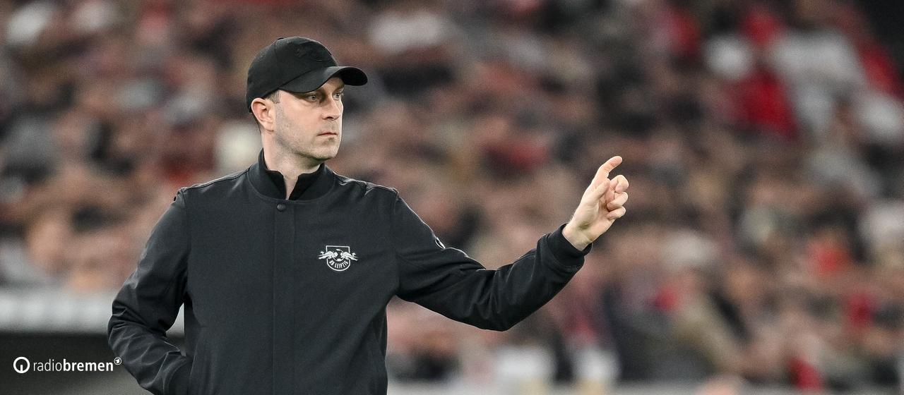 Ole Werner gives commands on the sidelines.