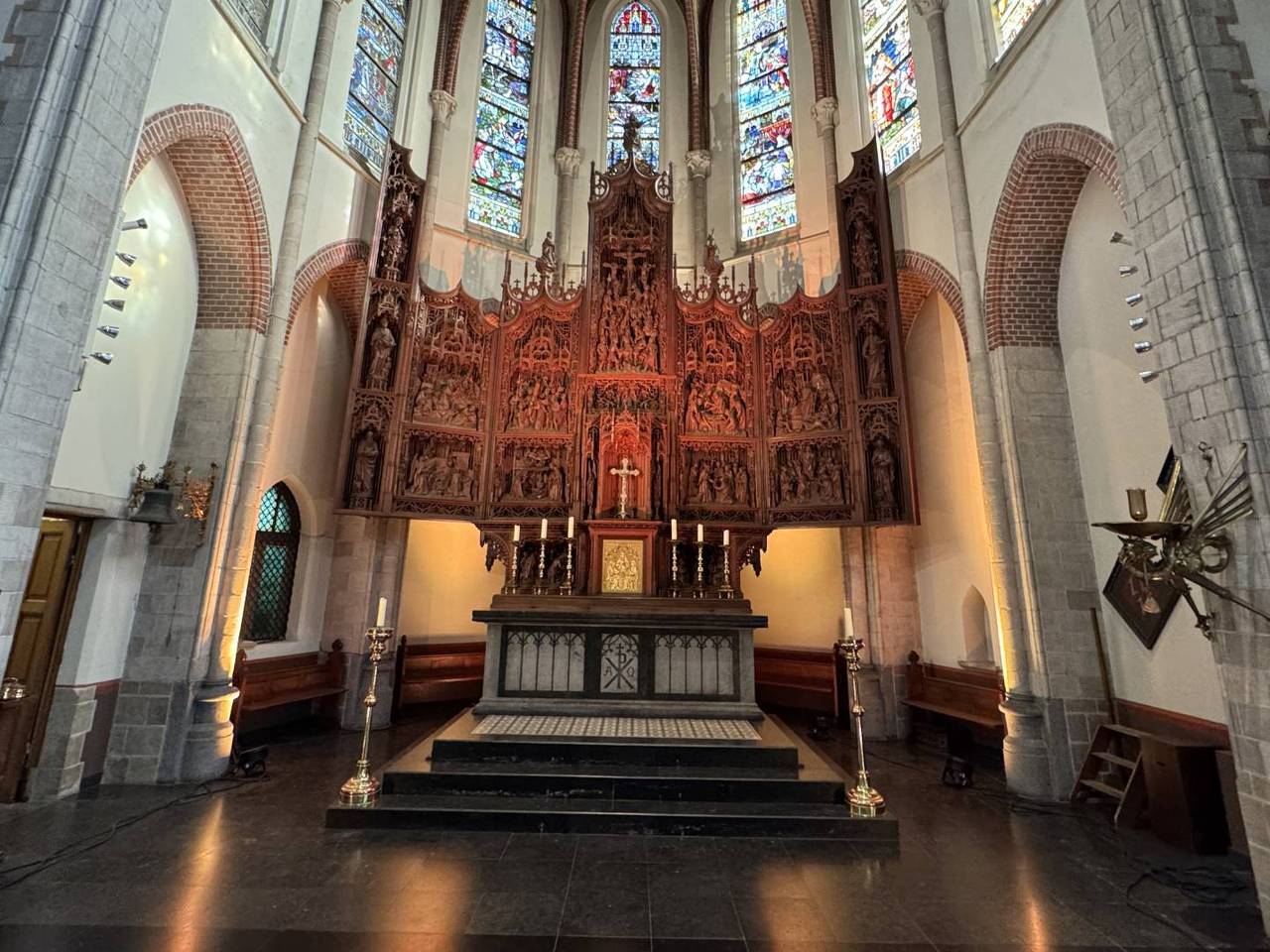 https://api.omroepbrabant.nl/img/f/$width$/$height$/0.50/0.50/cmV2aXNpb25zLzQ4MDUzMjEtMS5qcGc_c2U9MjA0NS0wMS0wMVQxMCUzQTQwJTNBMDBaJnNpZz05OEN5R GhaZWViV0JtSXVIS0hpcWtEMjFnSDNiWXFxQ1lubSUyRjhtb081d1ElM0Qmc3A9ciZzcHI9 aHR0cHMmc3I9YiZzdD0yMDI1LTAxLTAxVDEwJTNBNDAlM0EwMFomc3Y9MjAyMC0xMC0wMg==