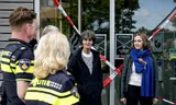 Miriam Barendse (chairman of the police union Equipe) and Nine Kooiman (right, then chairman of the Dutch Police Union) during a police action for early retirement.