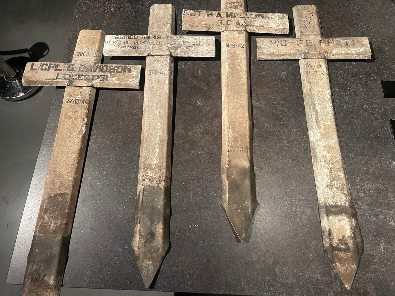The four English and Canadian field crosses