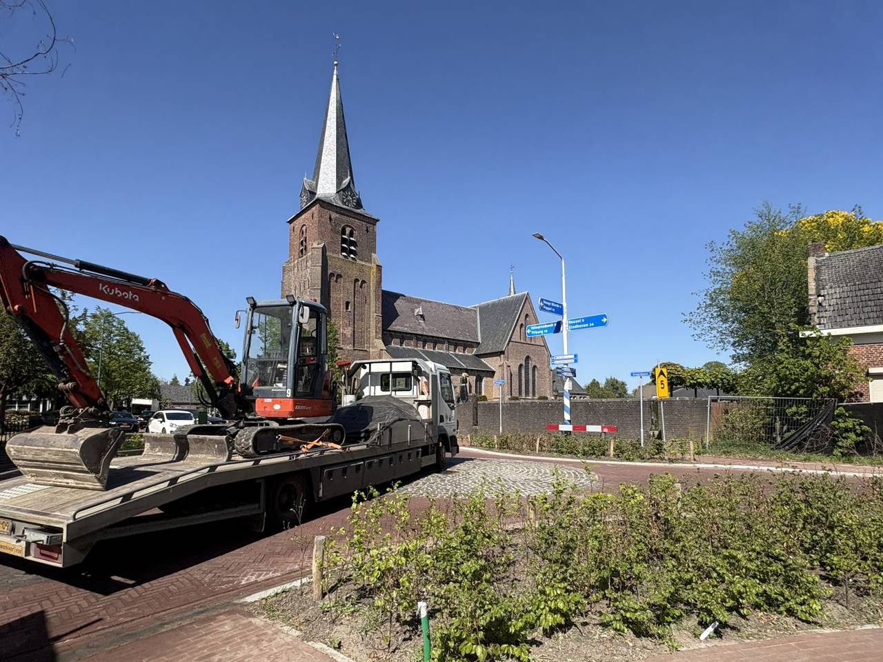 https://api.omroepbrabant.nl/img/f/$width$/$height$/0.50/0.50/cmV2aXNpb25zLzQ4OTE2MTItMS5qcGc_c2U9MjA0NS0wMS0wMVQxMCUzQTQwJTNBMDBaJnNpZz0yeVpBO CUyRnlxekQxeHR1cUQ5WnRnSzBrbFhqJTJCYkdPWUZkUEJBOHRtNzIyayUzRCZzcD1yJnNw cj1odHRwcyZzcj1iJnN0PTIwMjUtMDEtMDFUMTAlM0E0MCUzQTAwWiZzdj0yMDIwLTEwLTAy