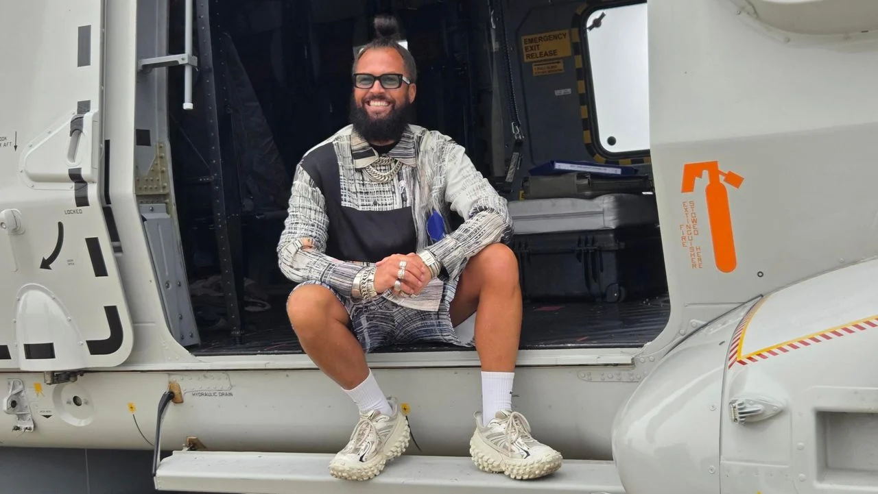 DJ La Fuente is ready to leave (photo: Noël van Hooft).