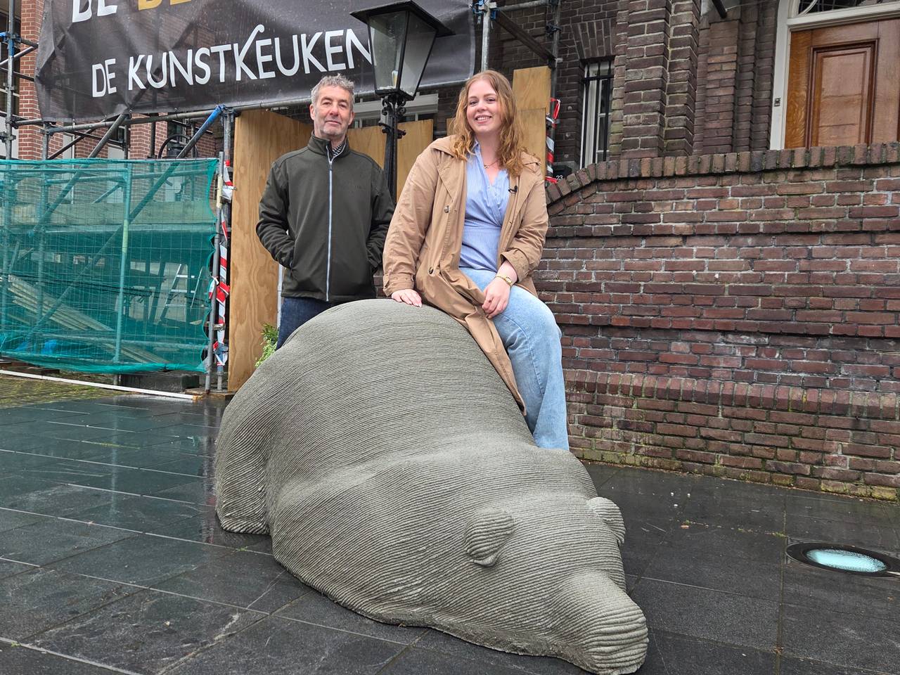 https://api.omroepbrabant.nl/img/f/$width$/$height$/0.50/0.50/cmV2aXNpb25zLzQ4OTM4MDMtMS5qcGc_c2U9MjA0NS0wMS0wMVQxMCUzQTQwJTNBMDBaJnNpZz1yOEZ nN0xPbnhUNjFhYWR3UzlWbE1NcE5NcW92RDZ4Y05xeU43dXg3bDdRJTNEJnNwPXImc3ByP Wh0dHBzJnNyPWImc3Q9MjAyNS0wMS0wMVQxMCUzQTQwJTNBMDBaJnN2PTIwMjAtMTAtMDI=