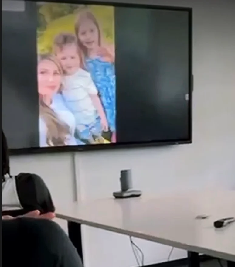So süß! Gavels Familie verkündet das Ergebnis der Abstimmung
