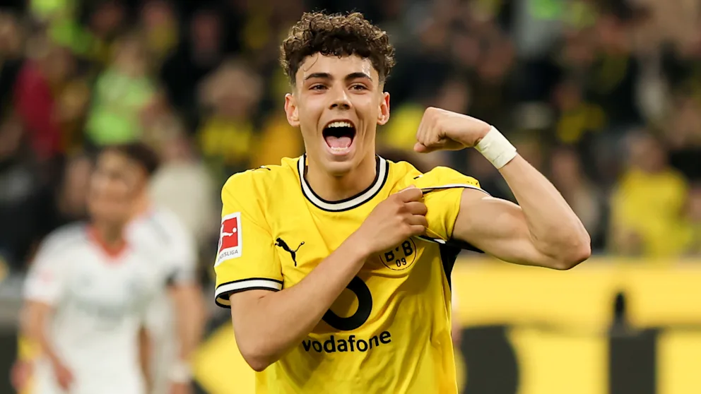 Samuele Inacio (18) bejubelt seinen Treffer zum zwischenzeitlichen 3:1