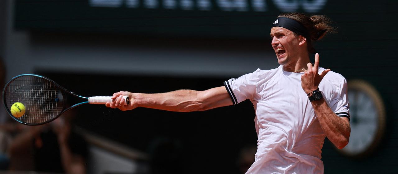 Alexander Zverev in his first round match at the French Open
