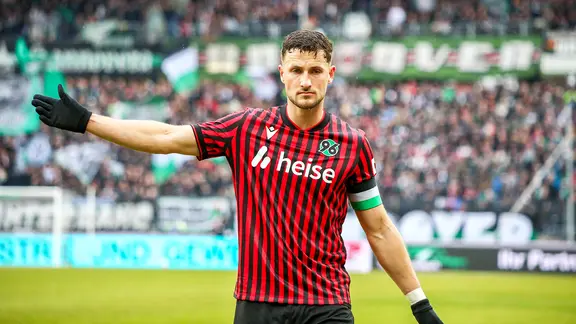 Hanover's Enzo Leopold | IMAGO / STEINSIEK.CH Hanover's Enzo Leopold