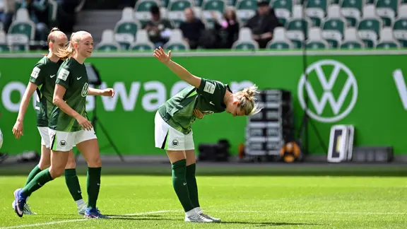 Wolfsburg's Alexandra Popp celebrates her goal | Imago Images/Lobeca Ines Hähnel Wolfsburg's Alexandra Popp celebrates her goal