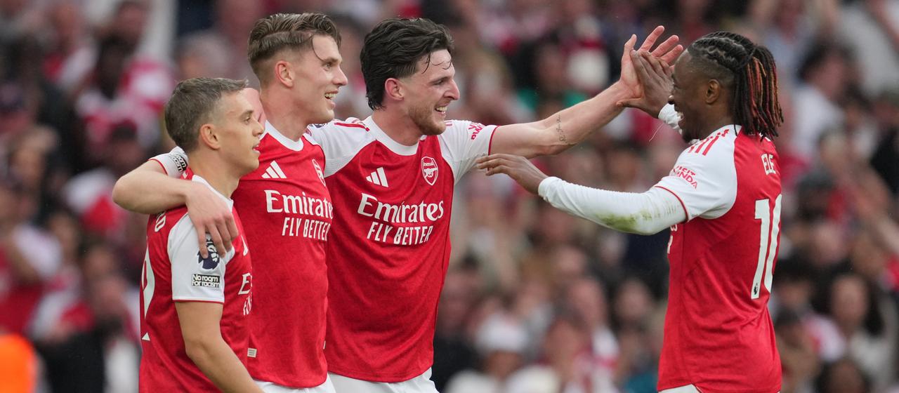 Celebrations from Leandro Trossard, Viktor Gyökeres, Declan Rice and Eberechi Eze