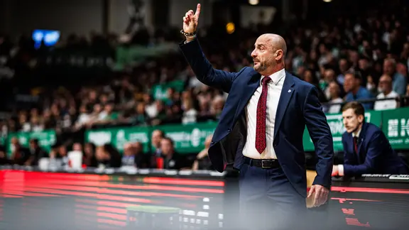 Basketball coach Milenko Bogicevic | IMAGO / Eibner Basketball coach Milenko Bogicevic