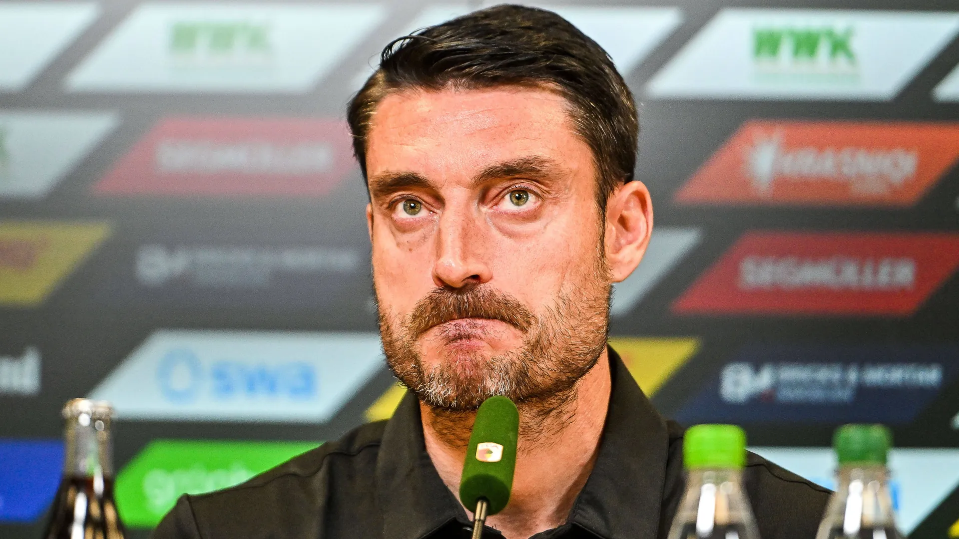Attacked: Frankfurt's coach Riera is criticized.