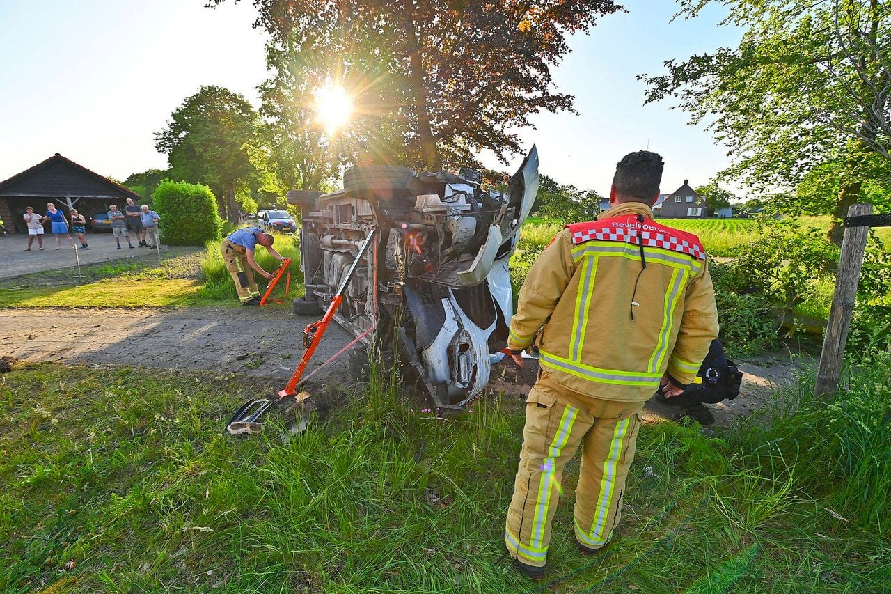 The man was virtually unharmed (Photo: Rico Vogels / Heitink Press Agency).