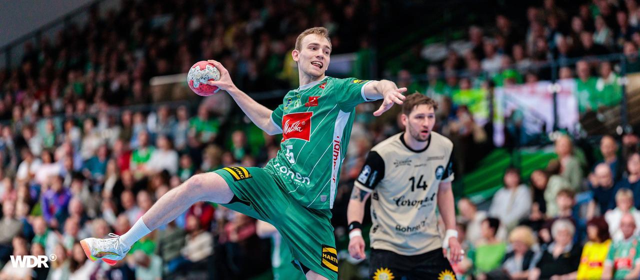 Minden's Florian Kranzmann at the seven-meter penalty against Bergischer HC