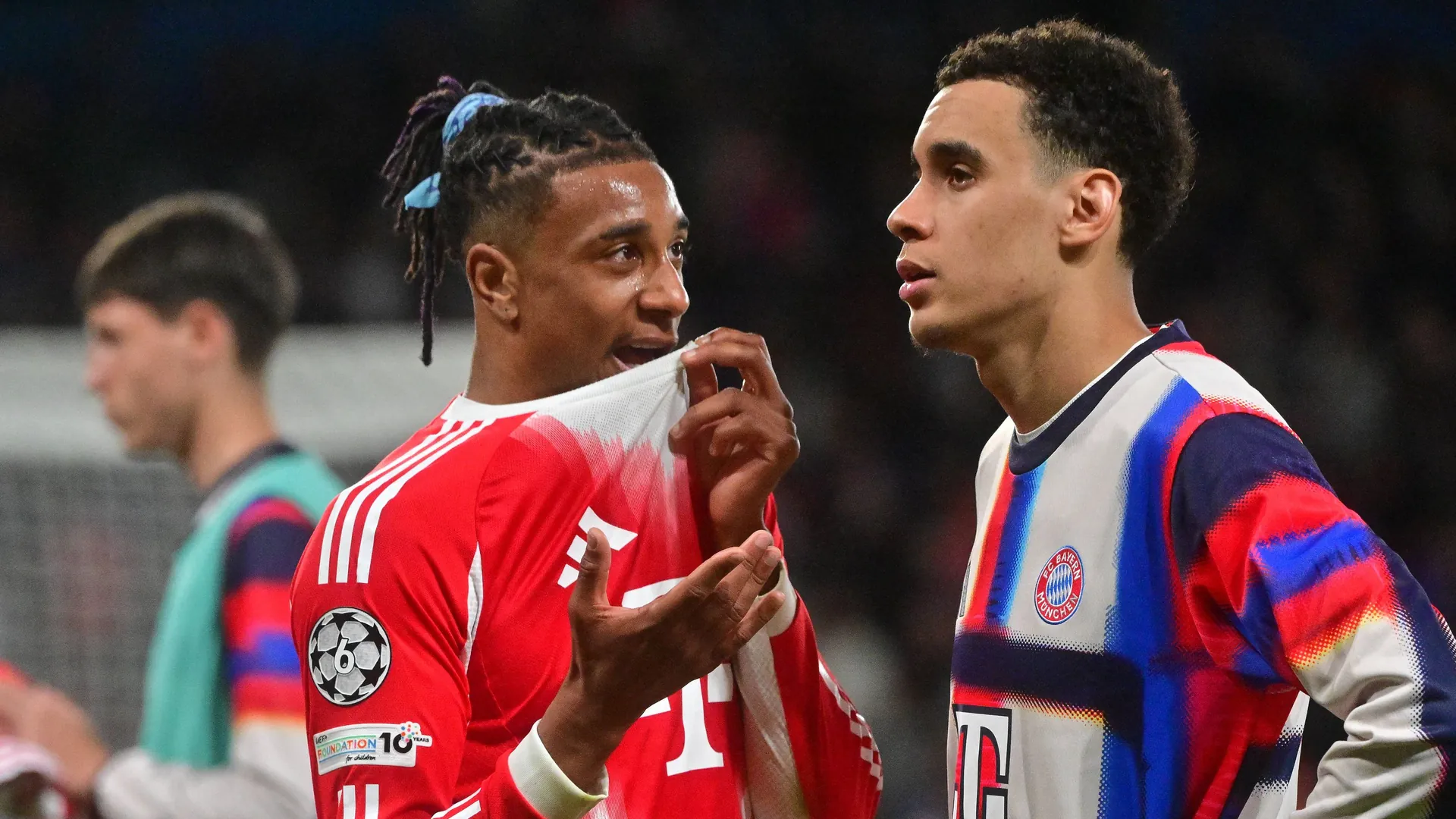 Michael Olise (l.) next to Jamal Musiala: The Frenchman and the German are in the starting line-up together.