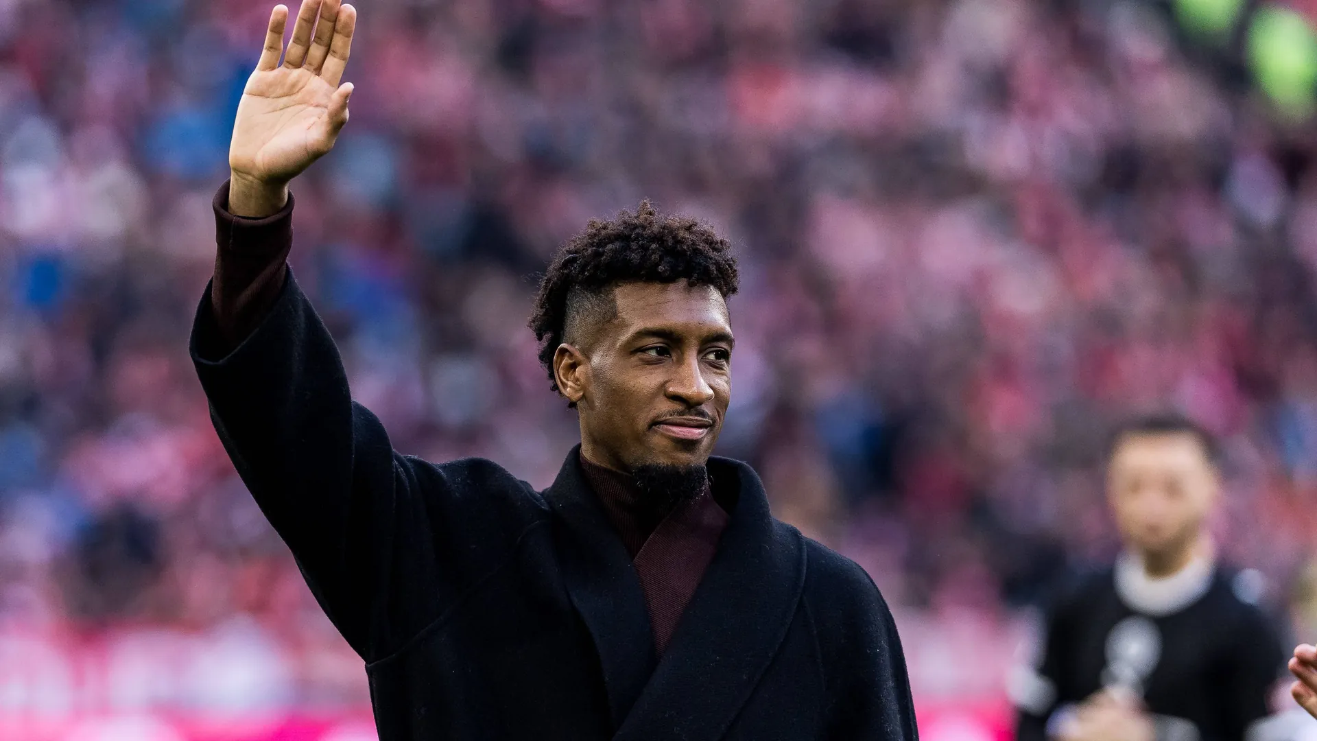 Here Kingsley Coman says goodbye to FC Bayern: he now plays in Saudi Arabia.