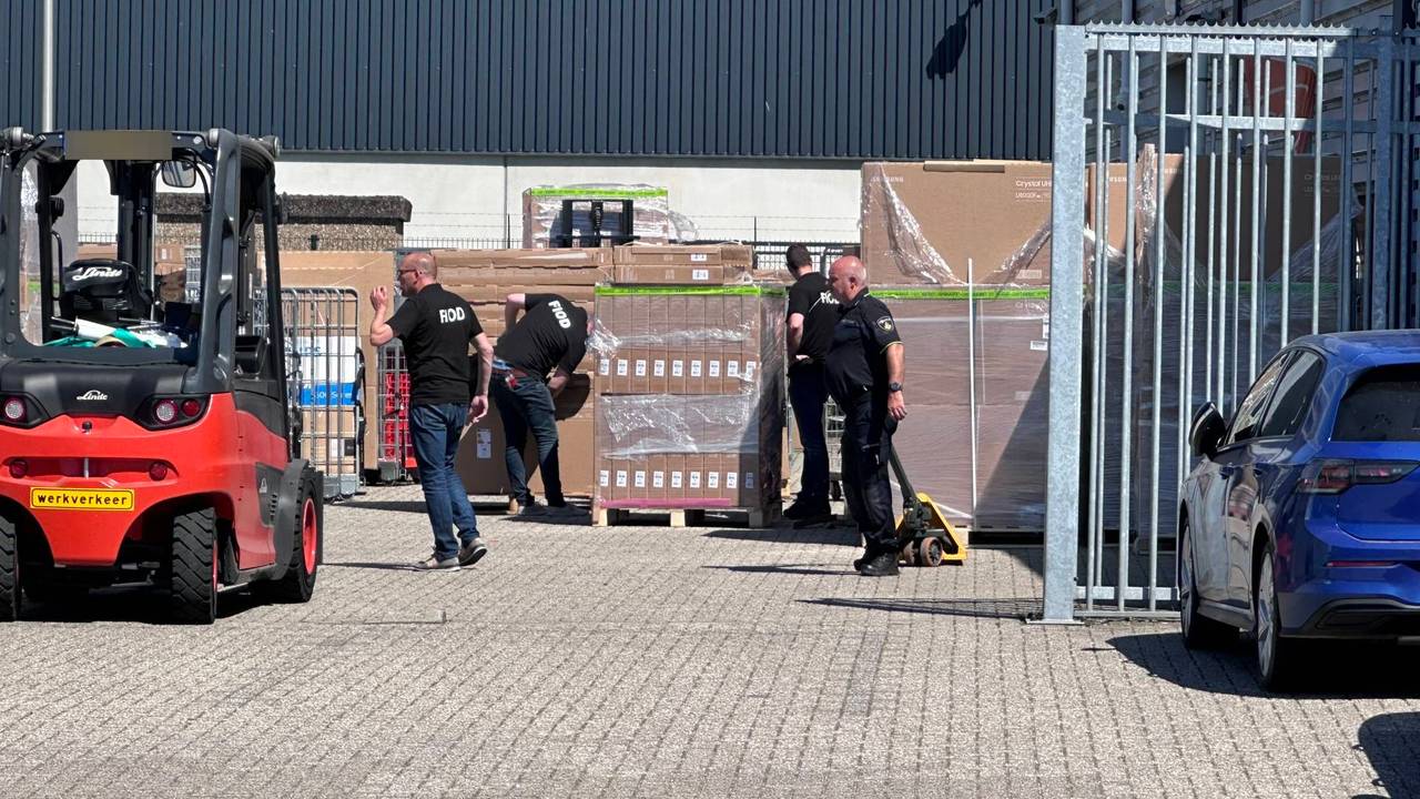 Raid at PostNL point Breda was investigation into fraud, several arrests