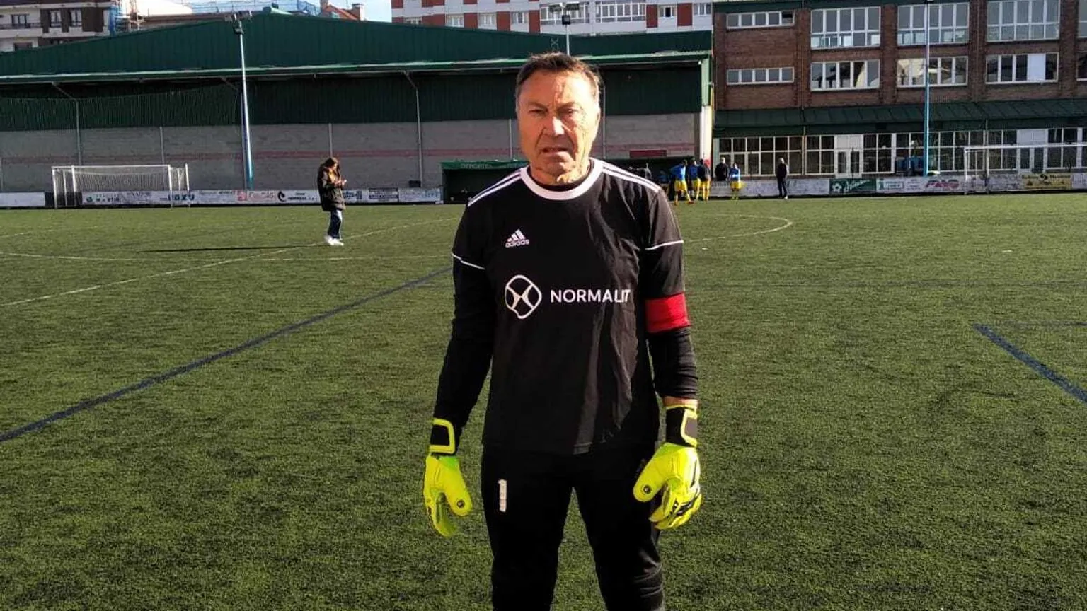 Spain - 70-year-old goalkeeper Mateos Spain - 70-year-old goalkeeper Mateos
