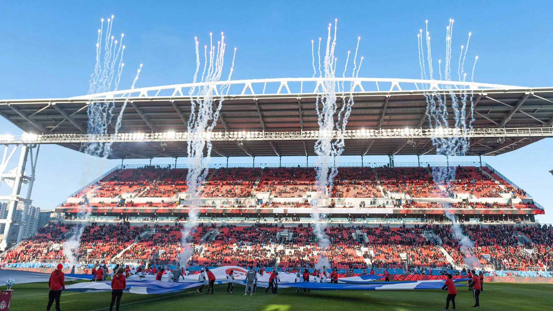 Toronto (Canada): Games at the 2026 World Cup will also take place in Canada's largest city. Many Canadian national team games are played at BMO Field. Current capacity: 30,000. Therefore, the arena must be expanded by 2026 in order to meet the minimum standard for World Cup games.