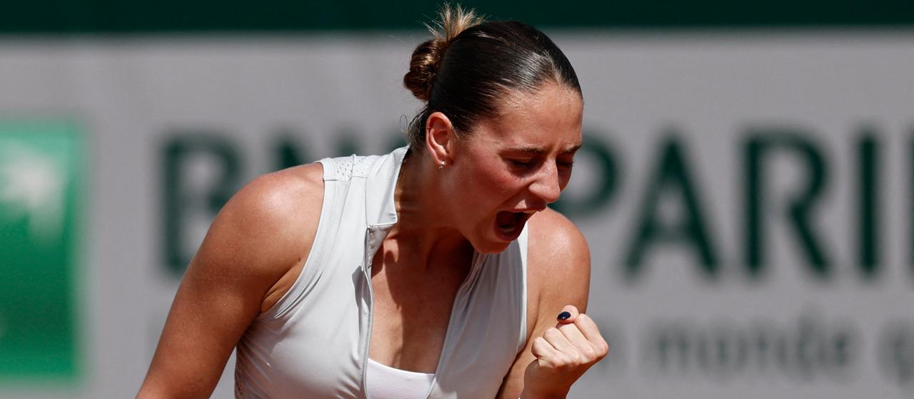 Marta Kostyuk celebrates her first round victory at the French Open