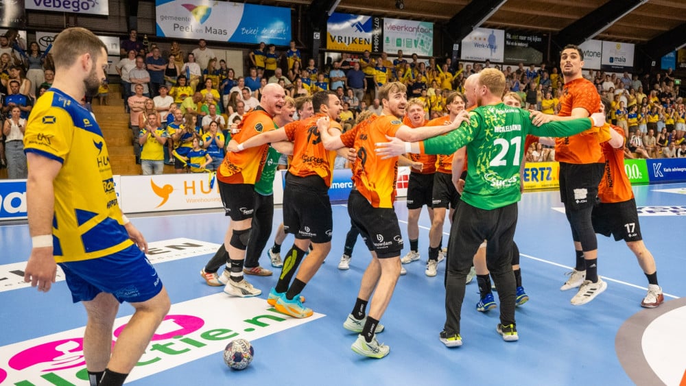Handball players Volendam become champions for the first time in 13 years after a spectacular denouement