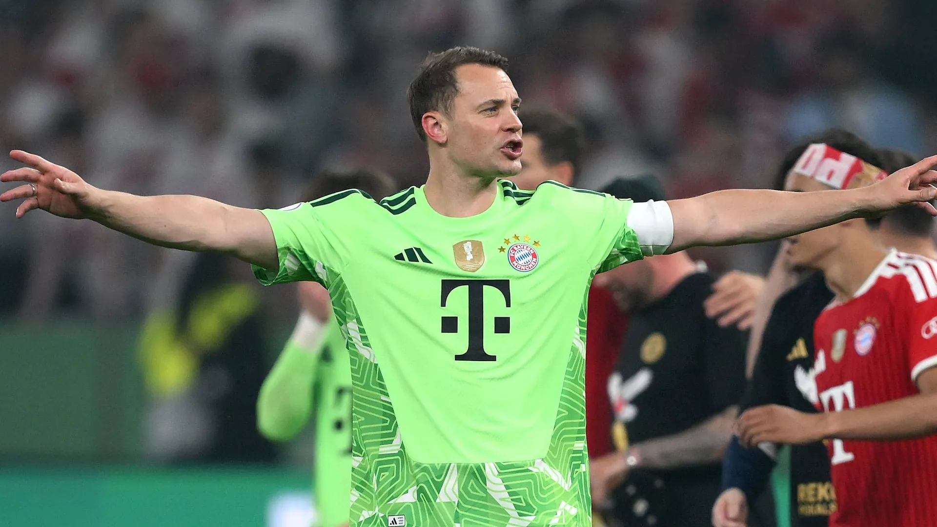 Record cup winner: Manuel Neuer exuberant after the 3-0 win against VfB Stuttgart. Record cup winner: Manuel Neuer exuberant after the 3-0 win against VfB Stuttgart.