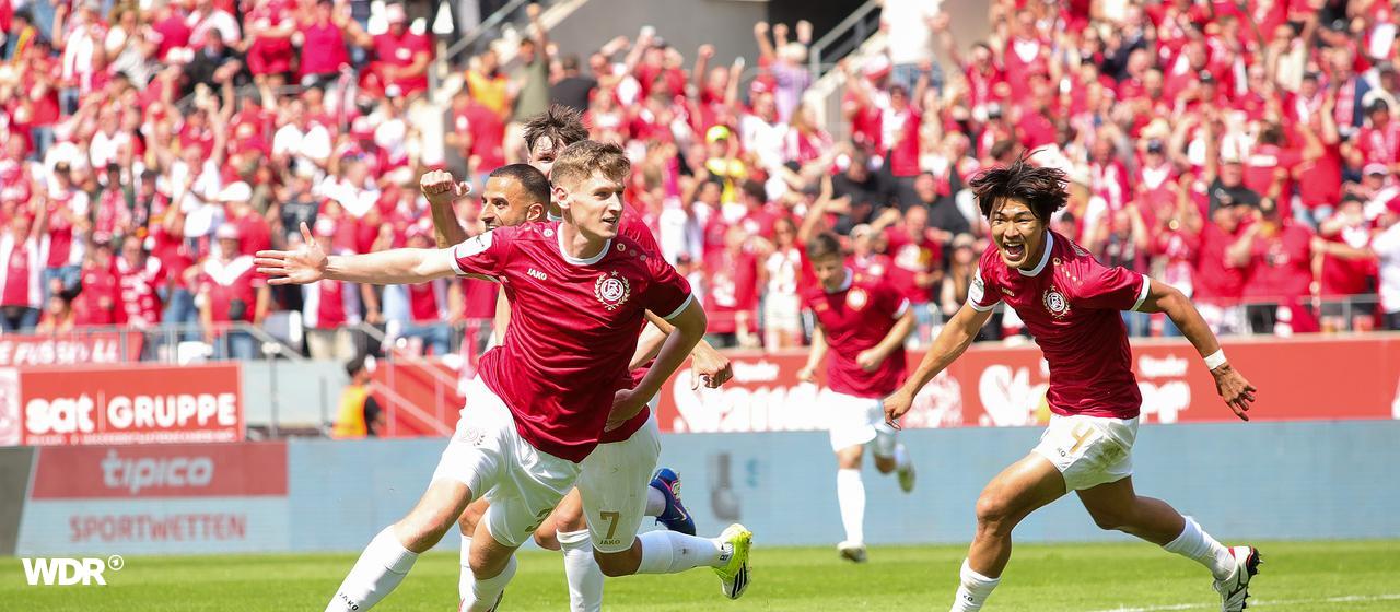 Gianluca Swajkowski celebrates his goal