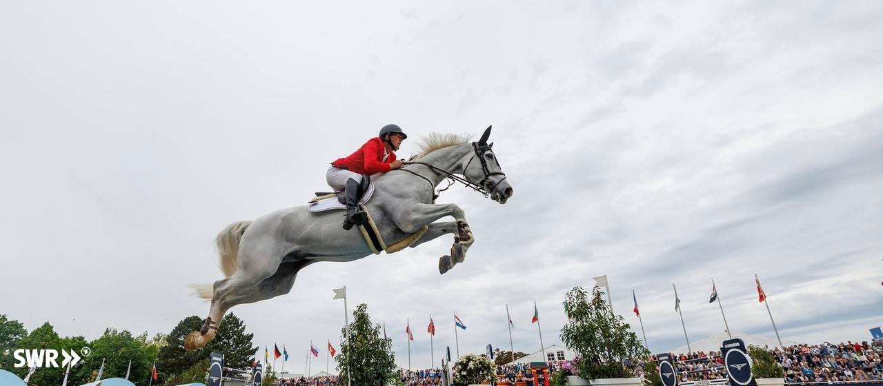 Show jumper Stefan Engbers in the Nations Cup in Mannheim on his horse Baju.