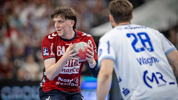 Flensburg's Lasse Möller | IMAGO / Beautiful Sports Flensburg's Lasse Möller