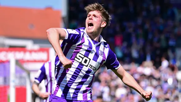 Osnabrück's Bjarke Jacobsen celebrates his goal | picture alliance/kolbert-press/Marc Niemeyer Osnabrück's Bjarke Jacobsen celebrates his goal