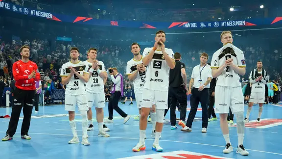 Disappointed players from THW Kiel | Witters/FrankPeters Disappointed players from THW Kiel