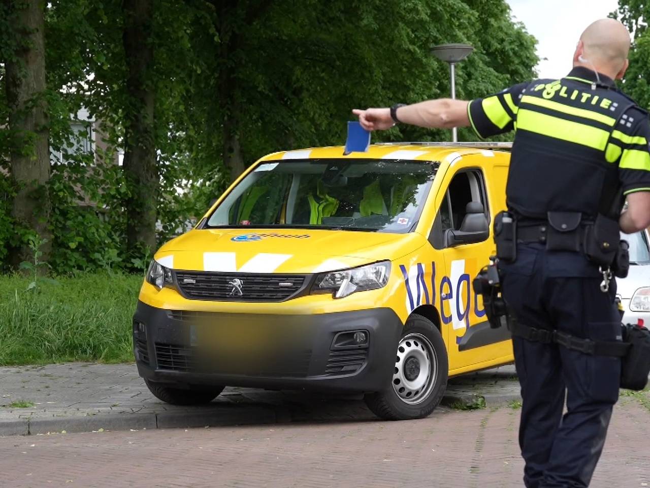 https://api.omroepbrabant.nl/img/f/$width$/$height$/0.48/0.21/bWVkaWEvcHJvZC80NDc0NzUzLmpwZz9zdj0yMDE5LTA3LTA3JnN0PTIwMjAtMDEtMDFUMDAlM0E wMCUzQTAwWiZzZT0yMDQwLTAxLTAxVDAwJTNBMDAlM0EwMFomc3I9YiZzcD1yJnNpZz1tJTJGcEx4UFBvUiUyQkNGTUkwb082QnREWmw0SW1PanVZOFJBeWxqWmdON3l6TSUzRA==