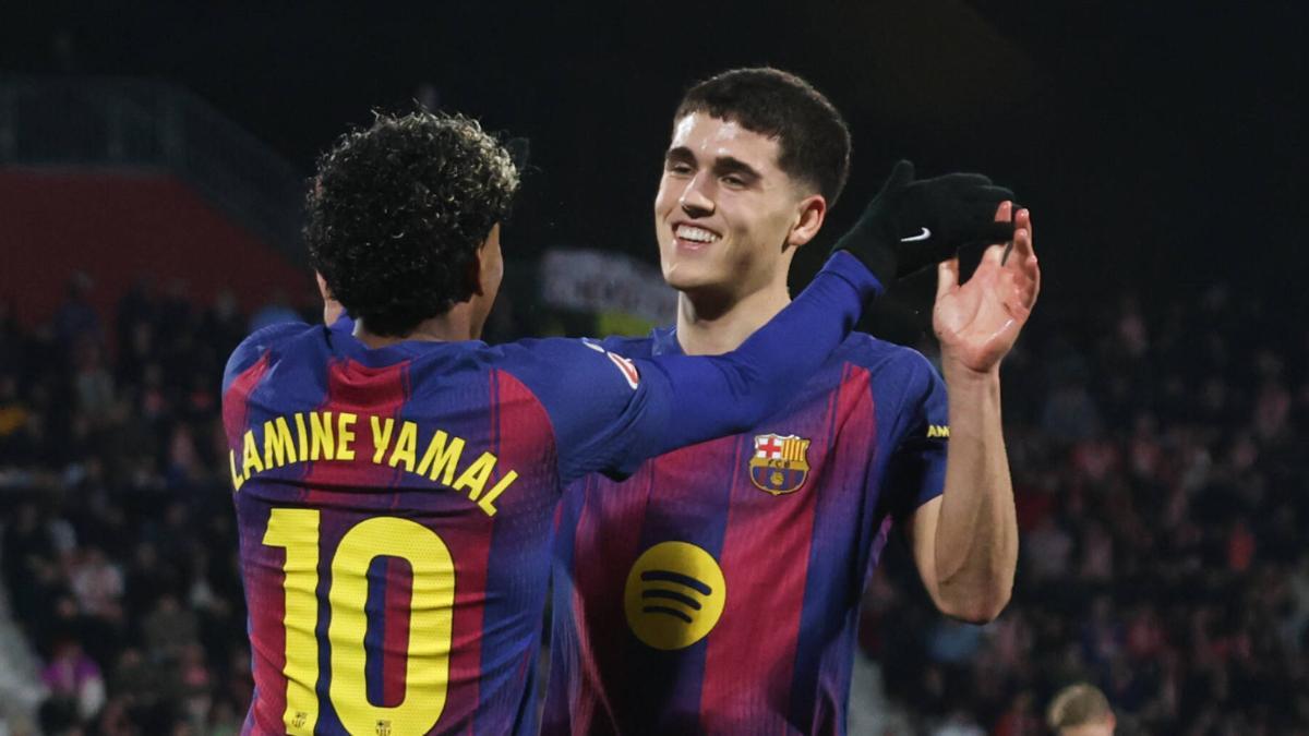 Lamine Yamal and Pau Cubarsí, during a match with Barça