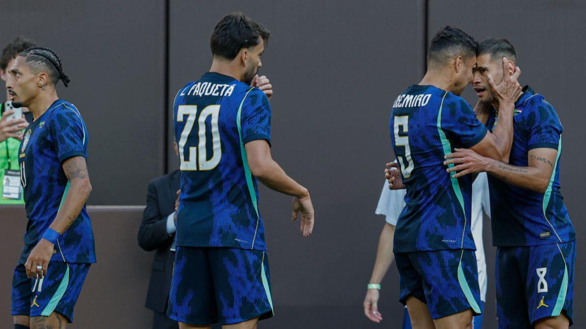 Brazilians celebrate Bruno Guimarães' goal