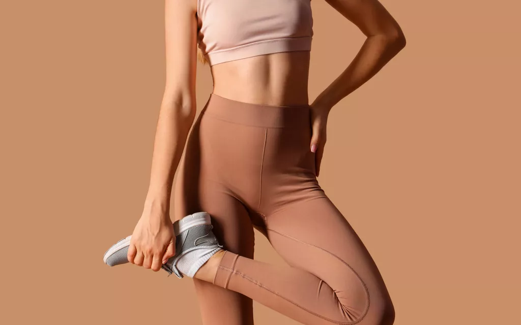 Camel toe visible – Looking at these workout clothes might put a recovery drink down the wrong throat