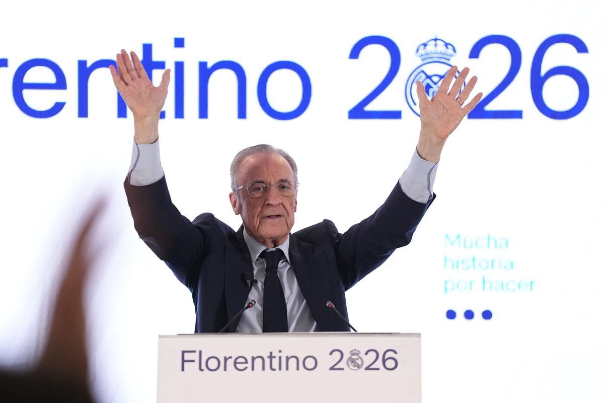 Florentino Pérez, celebrating Real Madrid's victory in the last elections.