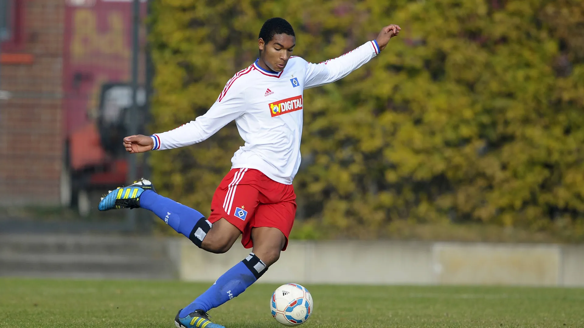 Jonathan Tah at 15 years old (archive photo): The German national defender made it into the Bundesliga with HSV. Jonathan Tah at 15 years old (archive photo): The German national defender made it into the Bundesliga with HSV.