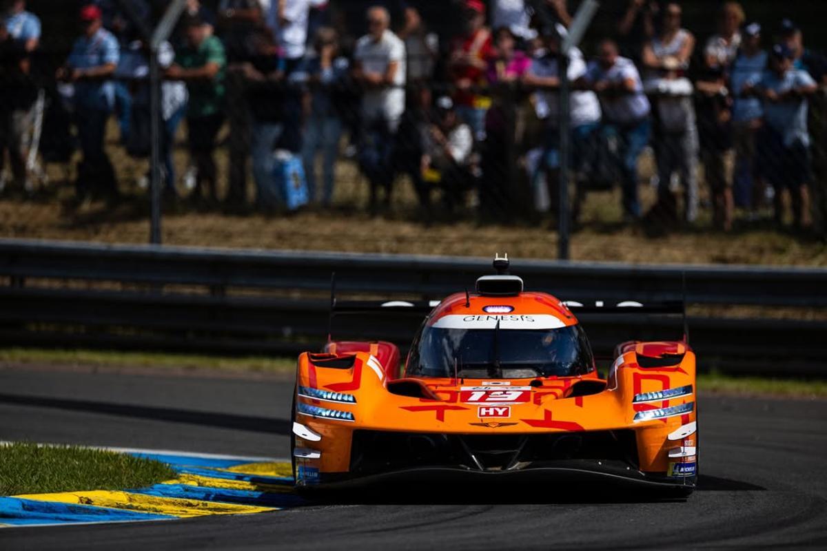 Dani Juncadella at the wheel of the Genesis #19