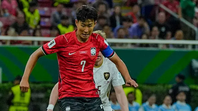 Heung-Min Son: South Korea's top star remained goalless in the opening game. Heung-Min Son: South Korea's top star remained goalless in the opening game.